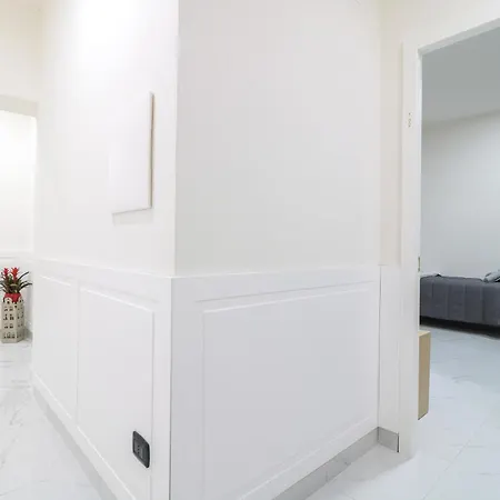 Italia 4* إيركولانو